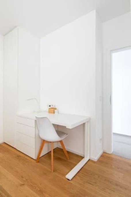 Wonderful Two Bedroom Apartment At Limpertsberg With Parking, Near Tram Luxembourg Exterior photo